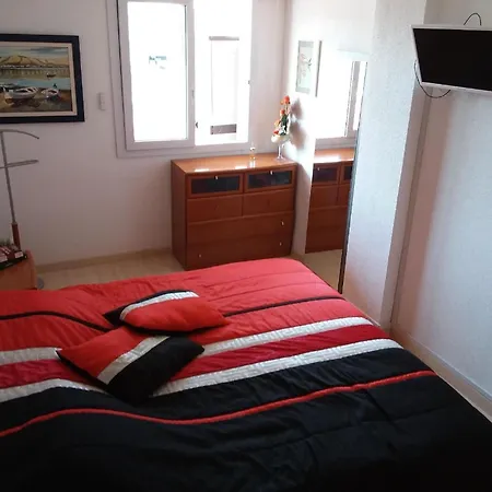 In Mit Grill, Gemeinschaftlichem Pool Und Terrasse Apartment Roses