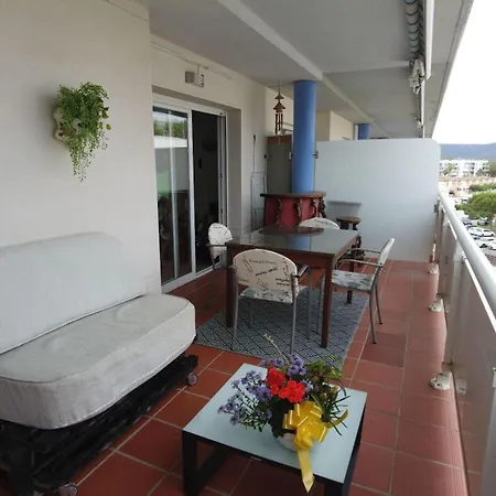 Apartment In Mit Grill, Gemeinschaftlichem Pool Und Terrasse *